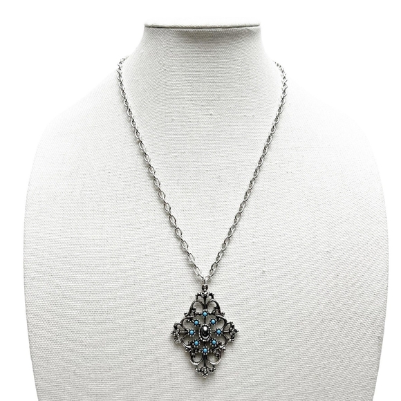 Avon Silver and Blue Pendant Necklace with Intricate Design - Picture 1 of 2